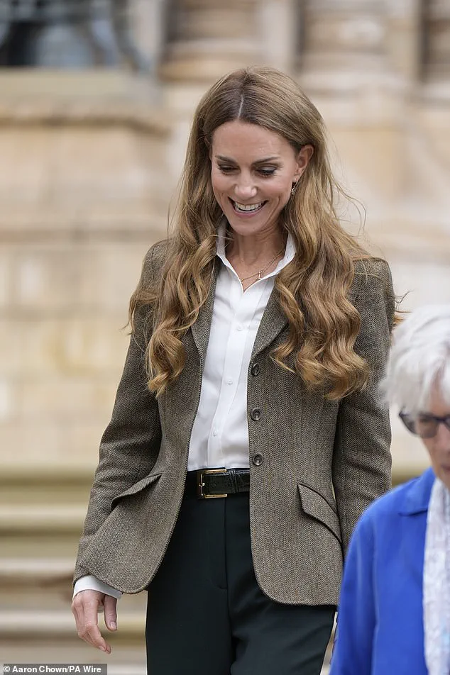 A Symbol of Love and Legacy: The Princess of Wales’ Sentimental Necklace Honors Her Children