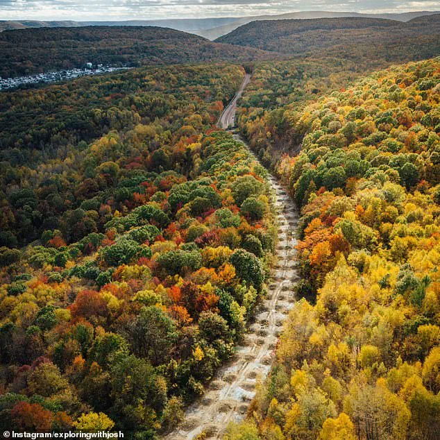 Centralia: From Coal Boom to Abandoned Ghost Town – A Tale of Economic Ruin and Nature's Reckoning