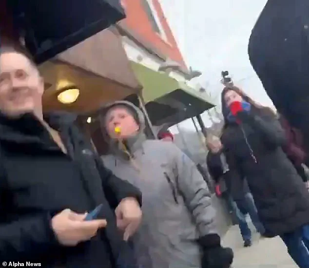 Mob Violence at Minneapolis Deli: Mistaken Identity Sparks National Debate on Misinformation and Political Tensions