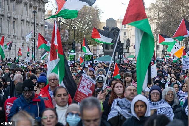 U.S. Considers Offering Sanctuary to British Jews Fleeing Rising Antisemitism