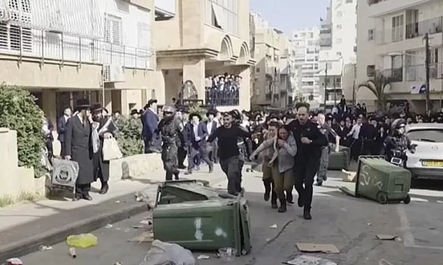 Israeli Soldiers Rescued After Mob Attack in Bnei Brak Reignites Religious Tensions