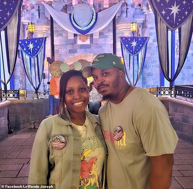 Disneyland Valentine's Incident: Tree Falls on Magic Keyholders During Exclusive Sweethearts' Nite