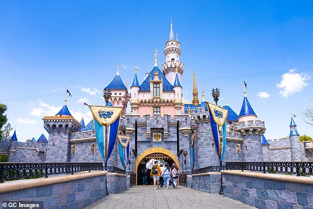 Disneyland Valentine's Incident: Tree Falls on Magic Keyholders During Exclusive Sweethearts' Nite