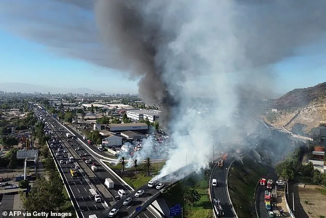Devastating Explosion in Santiago: Gas Tanker Overturning Triggers Fatal Blast, 4 Dead, 17 Injured, 50 Vehicles Destroyed