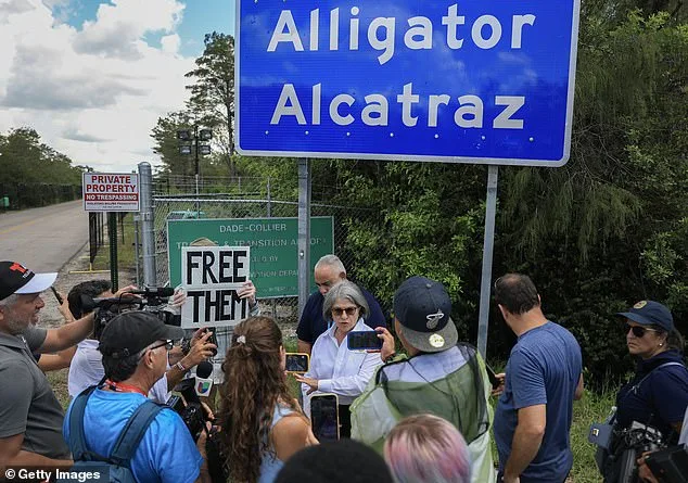 Florida IT Specialist Detained on First Day at Border Patrol Despite Legal Docs