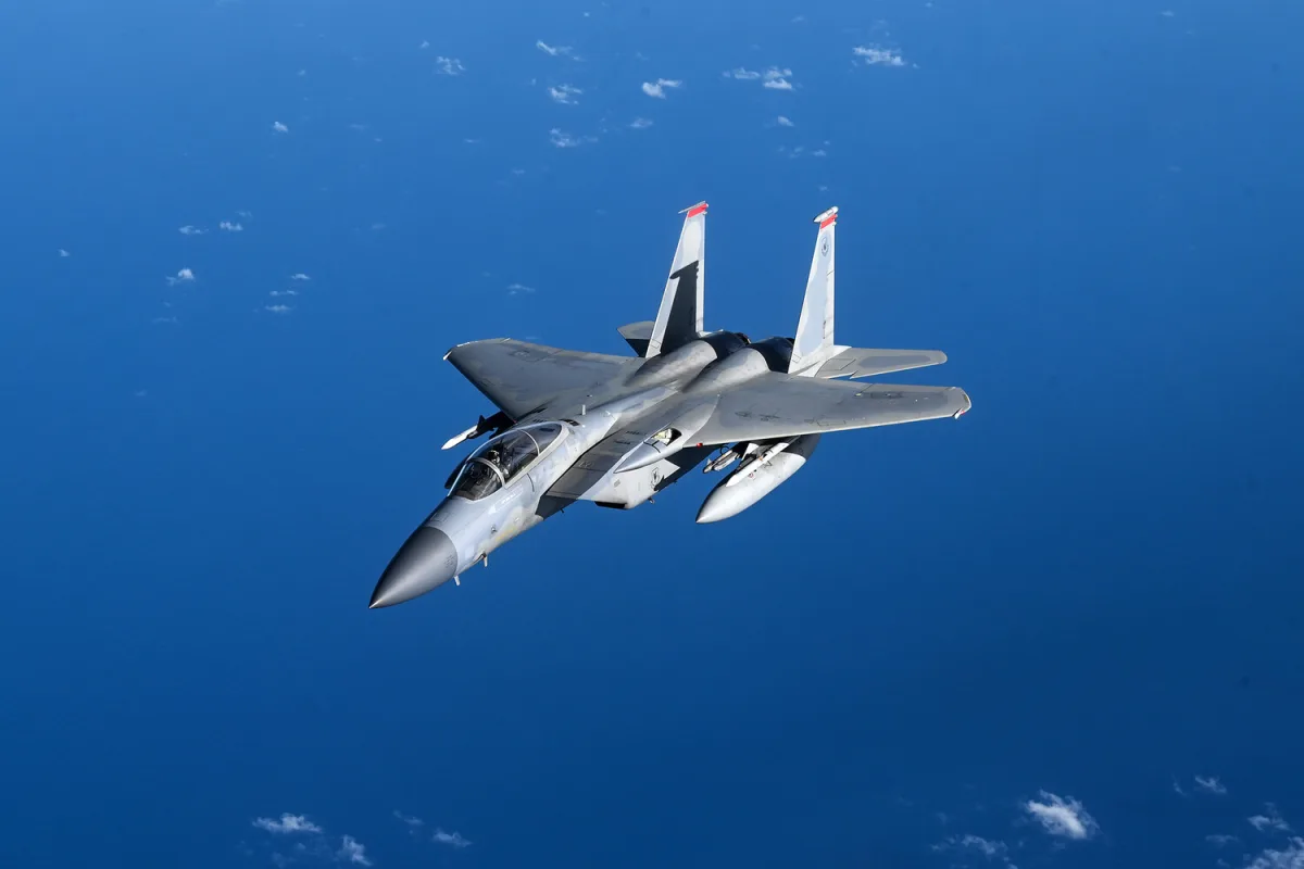 Iran Shoots Down U.S. F-15 Near Kuwaiti Border, Escalating Tensions