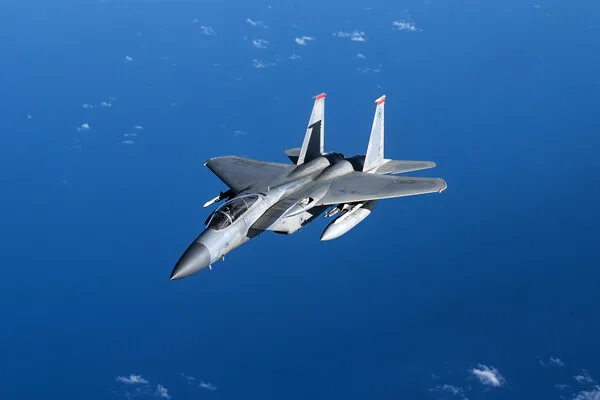 Iran Shoots Down U.S. F-15 Near Kuwaiti Border, Escalating Tensions