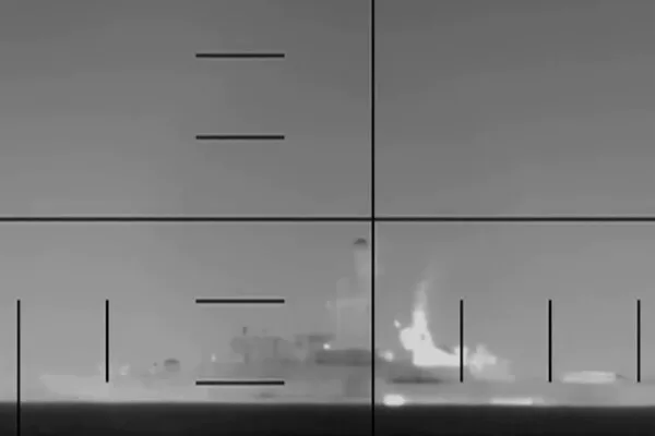 U.S. Submarine Fires $4.2M Torpedo at Iranian Frigate Off Sri Lanka, Employing Steam Bubble Technology