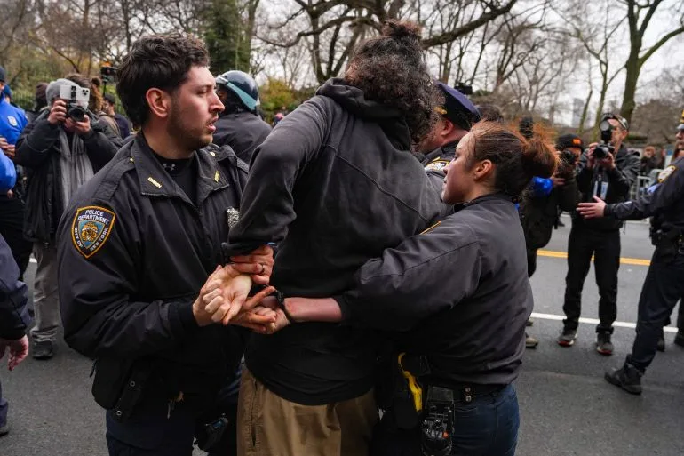 IED Thrown at NYC Mayor's Residence During Far-Right Protest, Two Arrested