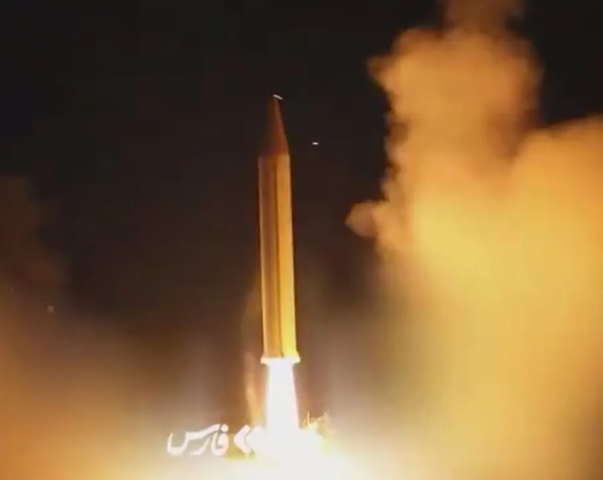 IRGC Intensifies 'Promised Victory-4' Campaign with Advanced Missiles, Marking 30th Stage in Conflict with Israel and U.S.