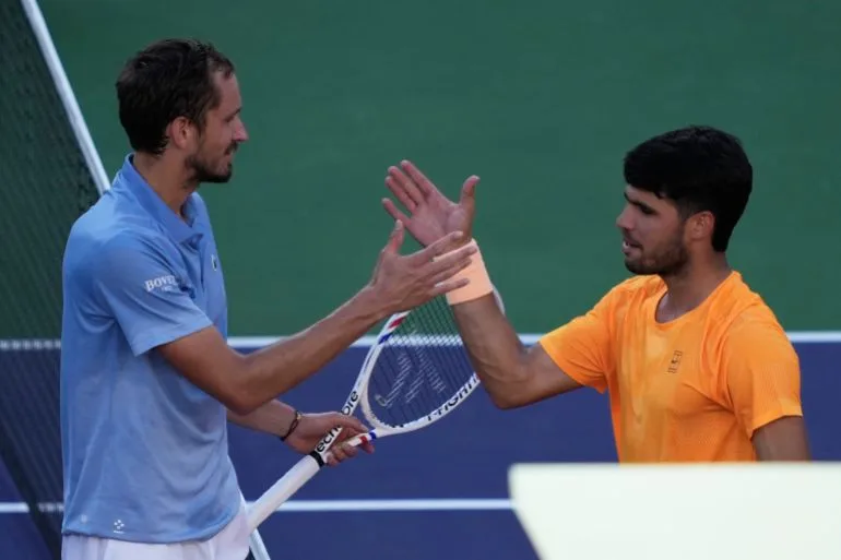 Daniil Medvedev Ends Carlos Alcaraz's Historic Winning Streak in Stunning Indian Wells Upset