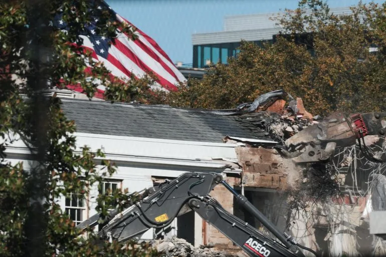 Trump Administration Pushes to Resume White House Ballroom Construction Amid Legal Battle Over Congressional Approval and National Security Concerns