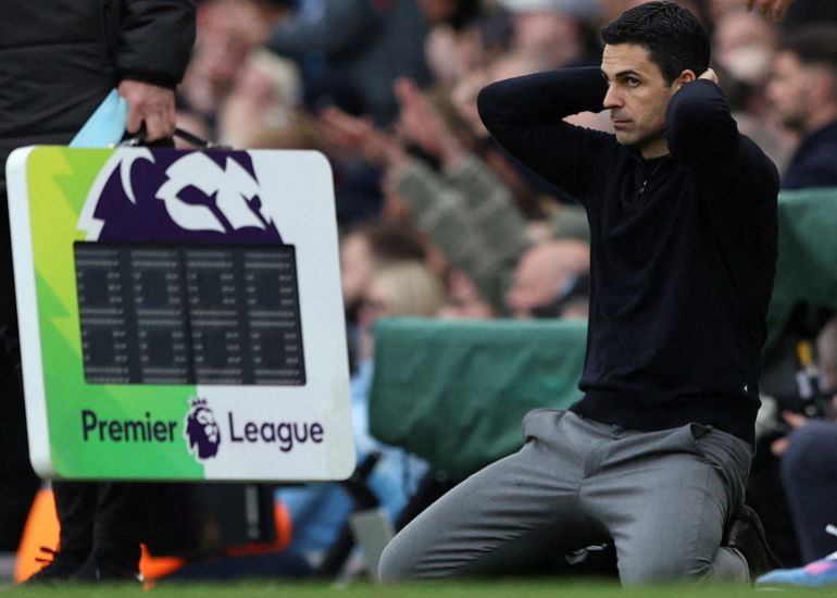 Arsenal's title hopes fade after chaotic draw with Manchester City